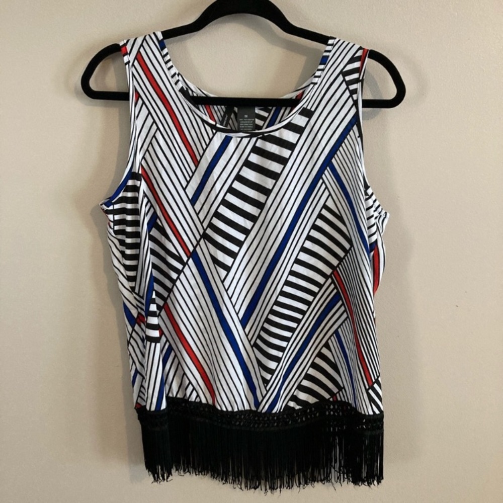$3😍Bundled New Directions Tank